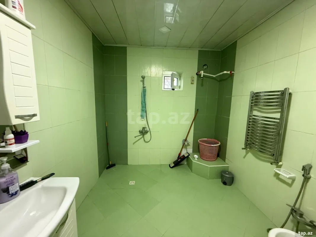 Satılır 4 otaqlı həyət evi 217 m²