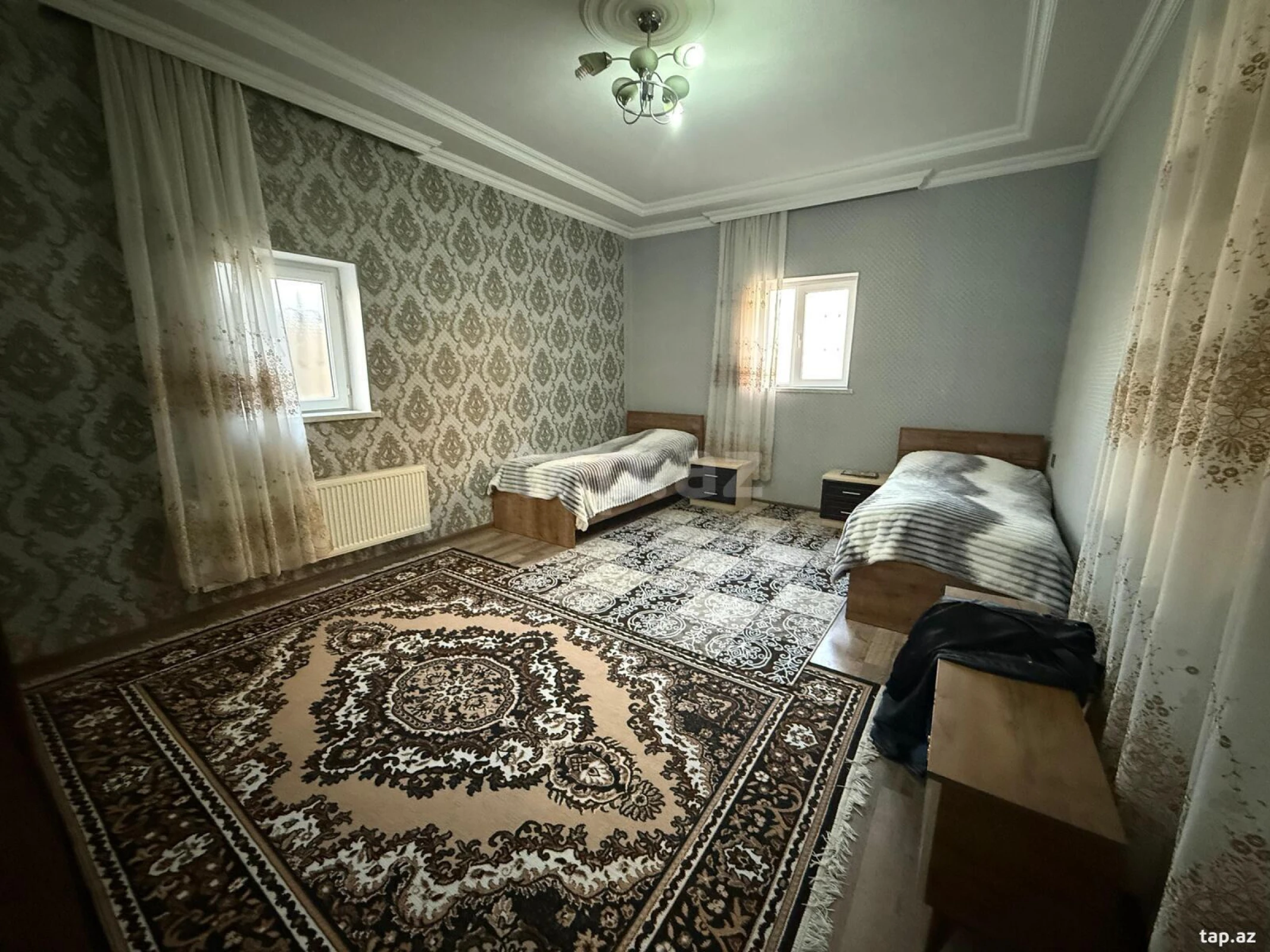 Satılır 4 otaqlı həyət evi 217 m²