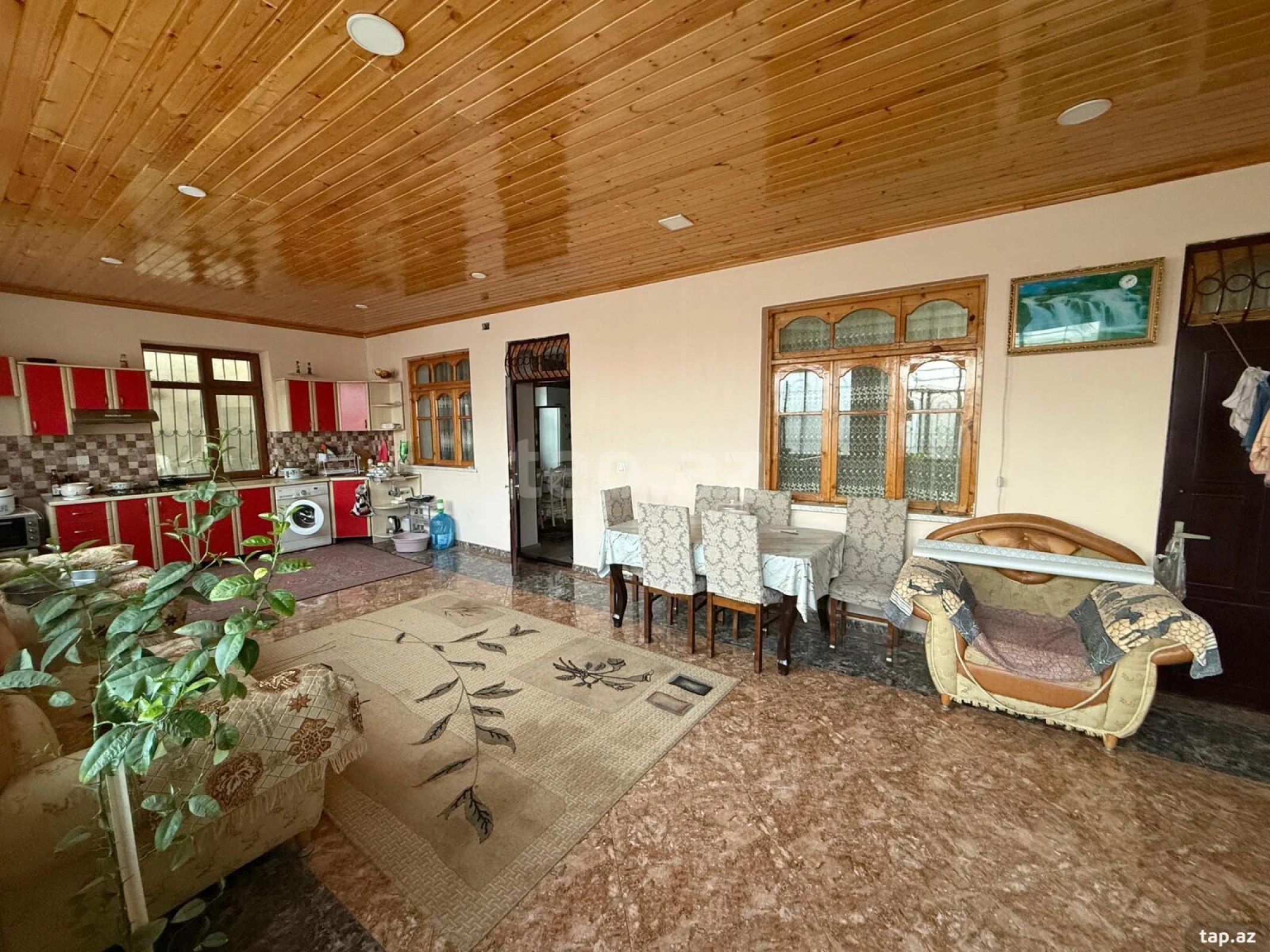 Satılır 4 otaqlı həyət evi 217 m²
