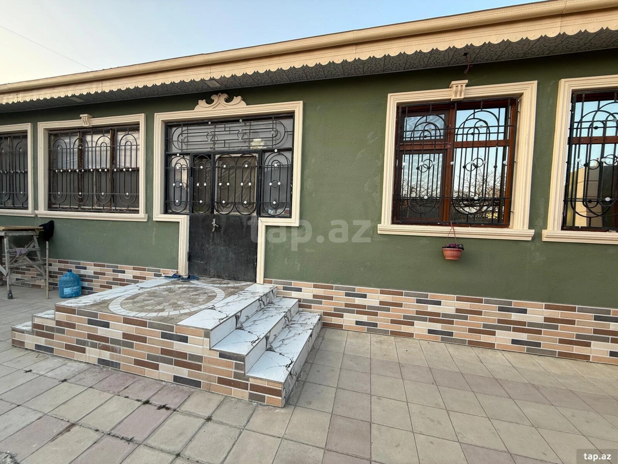 Satılır 4 otaqlı həyət evi 217 m²