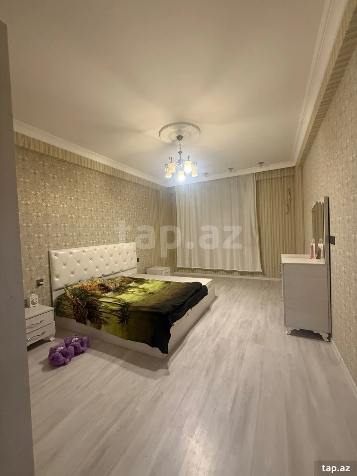 Kirayə verilir 2 otaqlı yeni tikili 200 m²