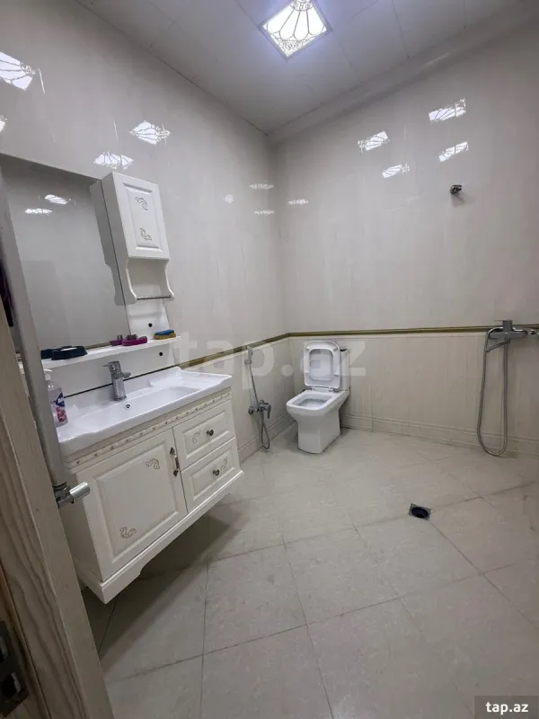 Kirayə verilir 2 otaqlı yeni tikili 200 m²