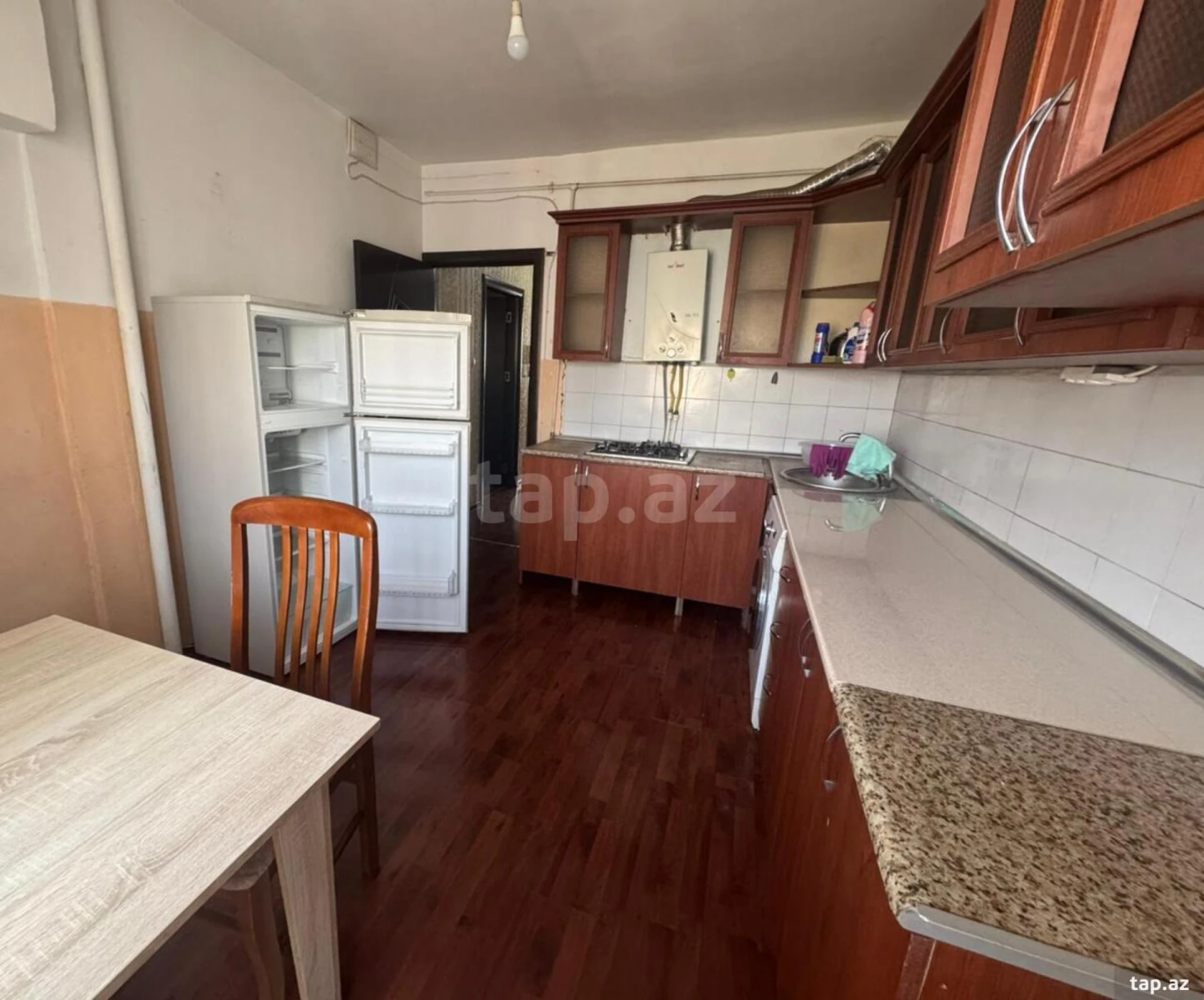 Kirayə verilir 2 otaqlı mənzil 60 m²