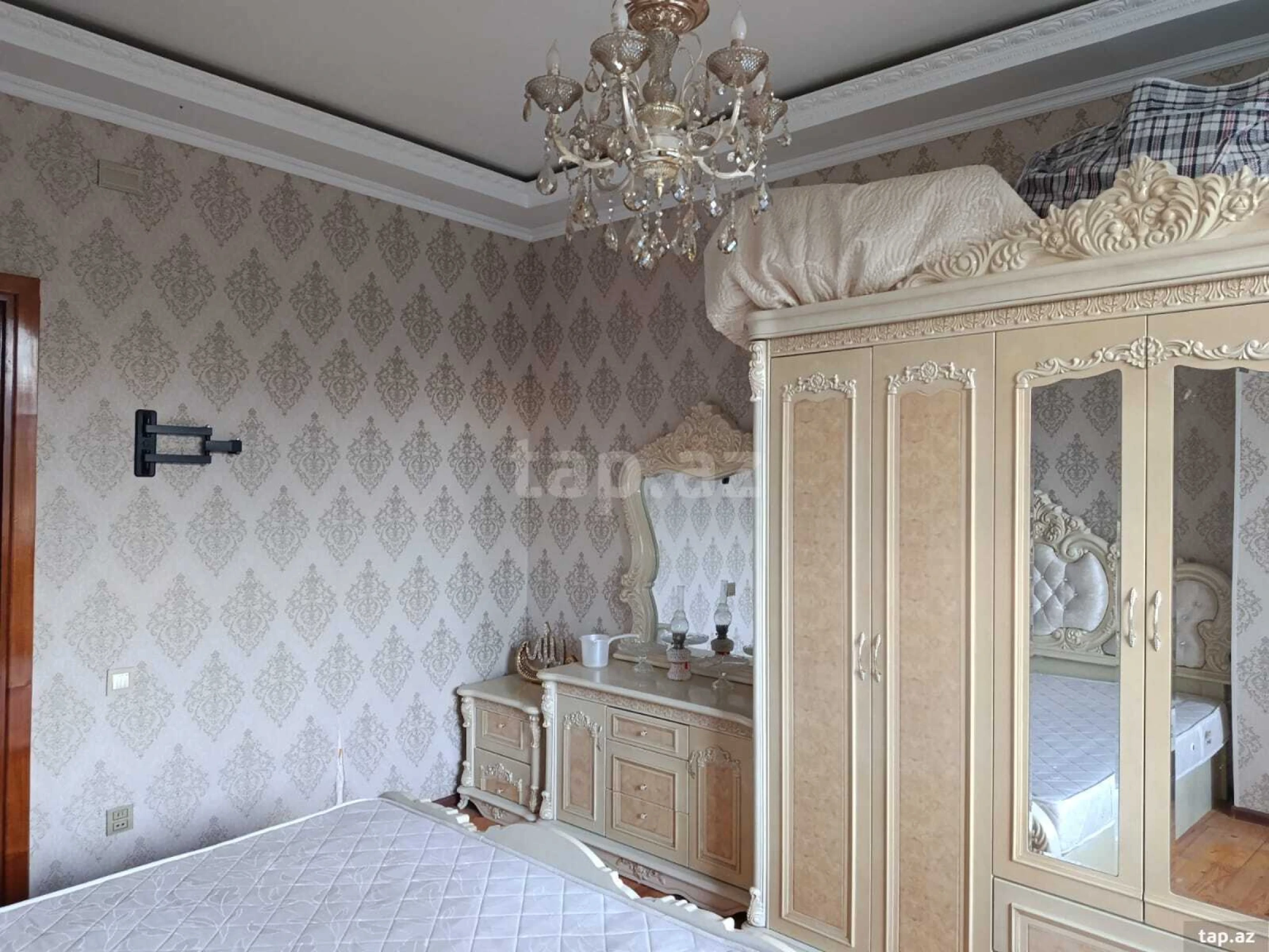 Kirayə verilir 3 otaqlı yeni tikili 142 m²