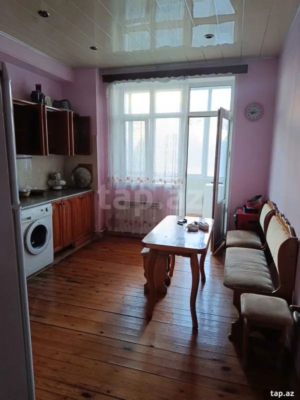 Kirayə verilir 3 otaqlı yeni tikili 142 m²