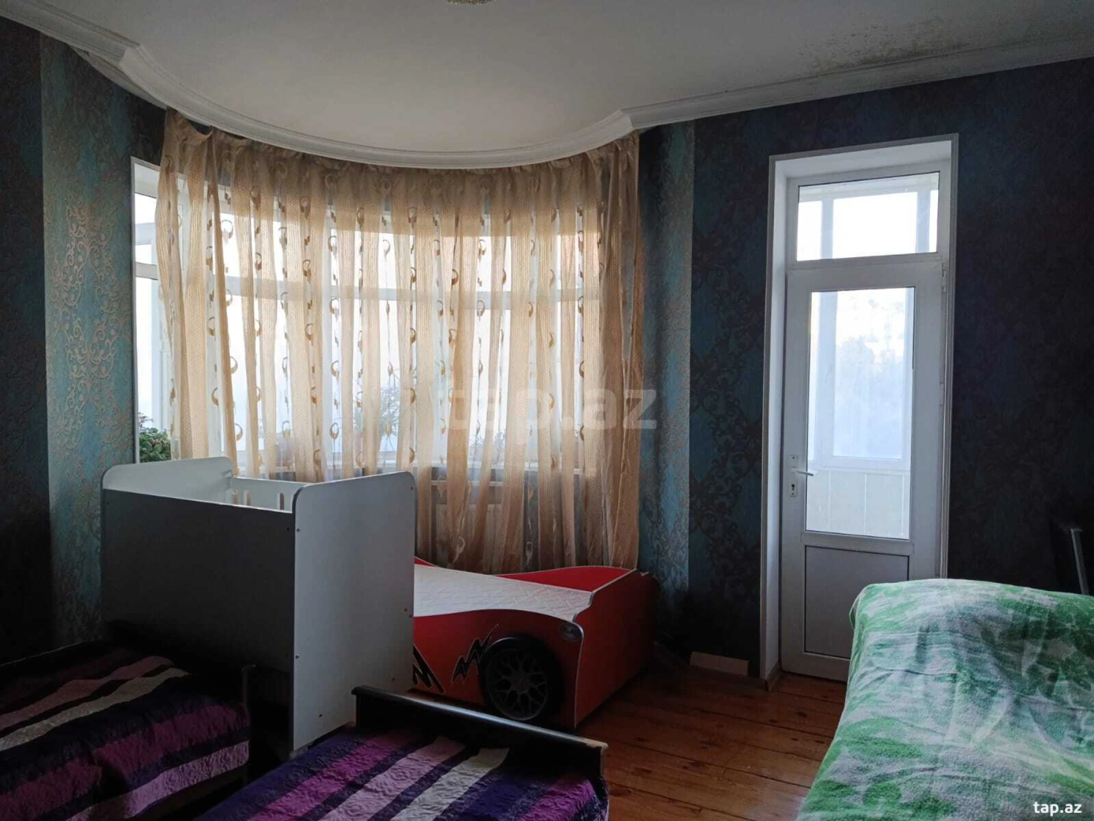 Kirayə verilir 3 otaqlı yeni tikili 142 m²