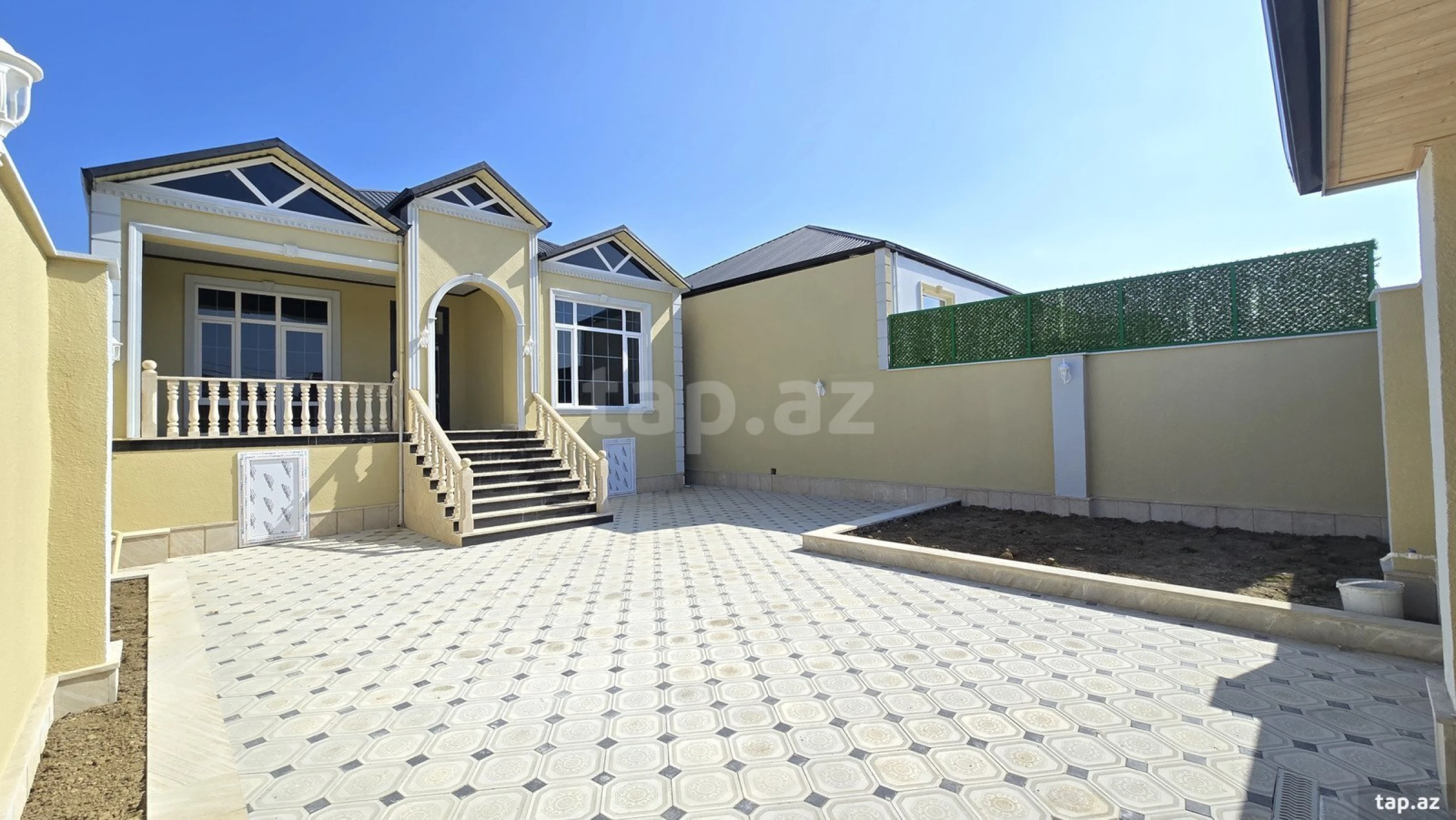 Satılır 4 otaqlı həyət evi 125 m²