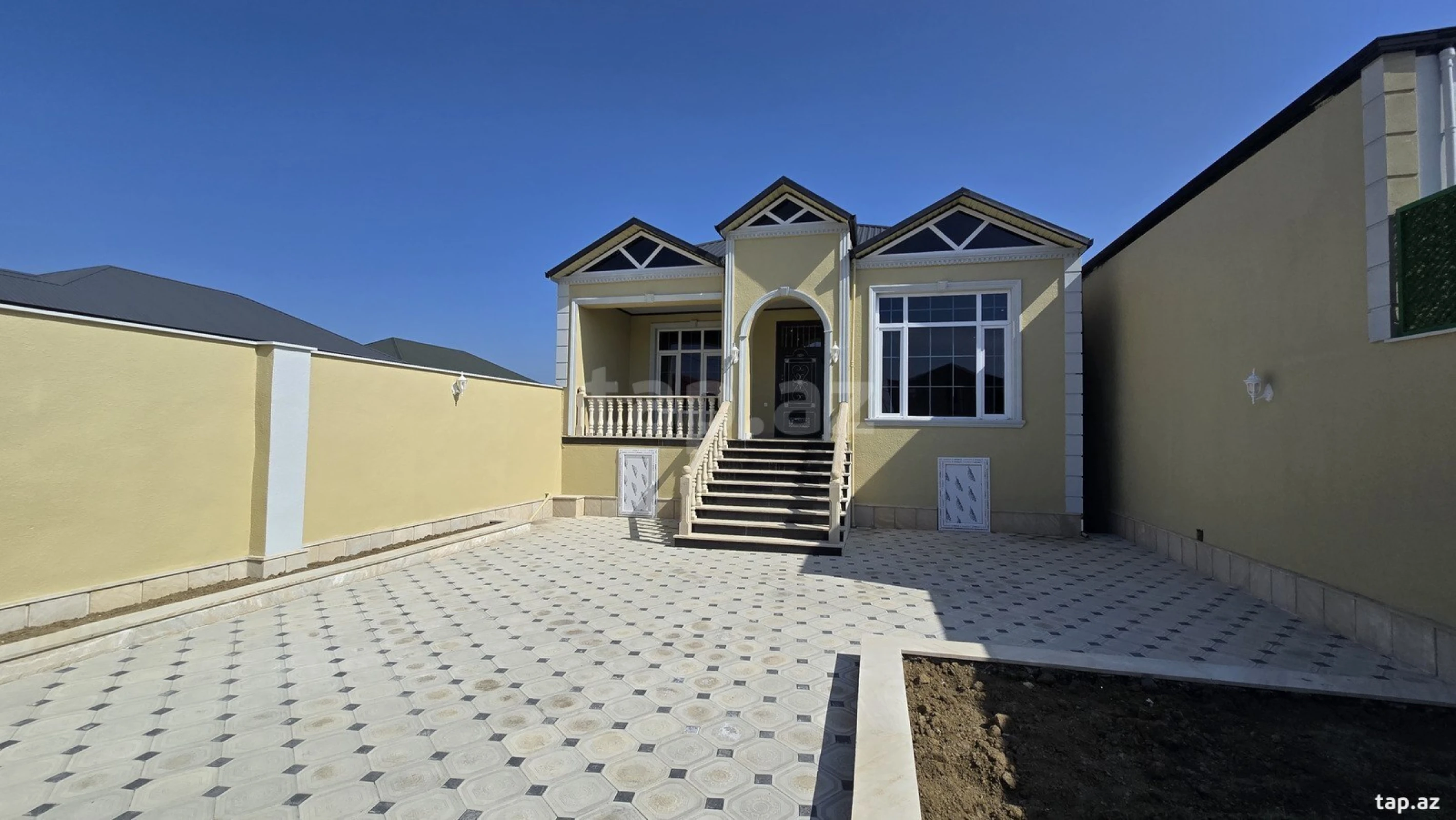 Satılır 4 otaqlı həyət evi 125 m²