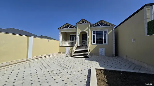 Satılır 4 otaqlı həyət evi 125 m²