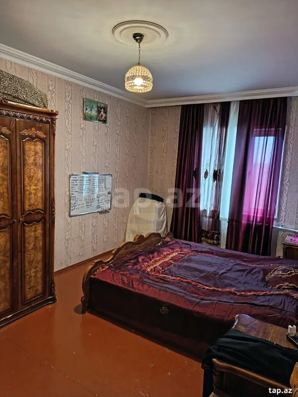 Satılır 4 otaqlı mənzil 110 m²