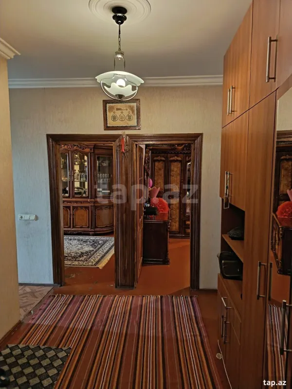 Satılır 4 otaqlı mənzil 110 m²