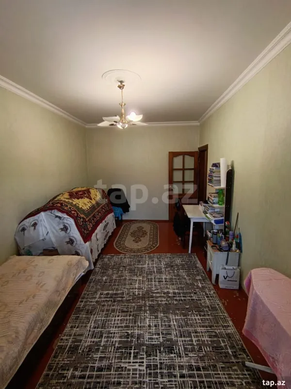 Satılır 4 otaqlı mənzil 110 m²