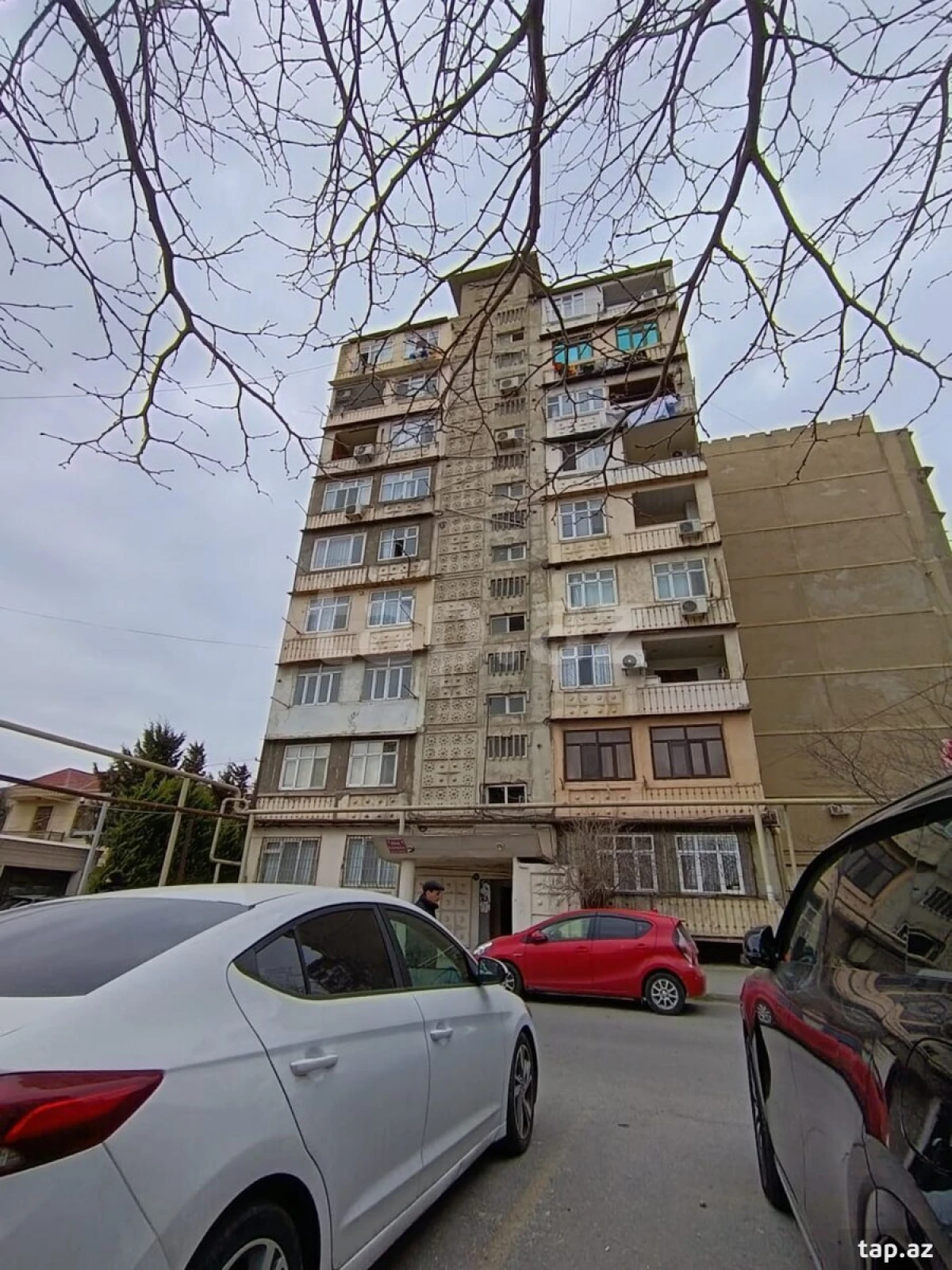 Satılır 4 otaqlı mənzil 110 m²