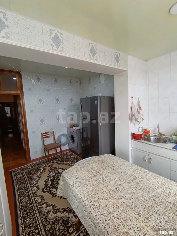 Satılır 4 otaqlı mənzil 110 m²