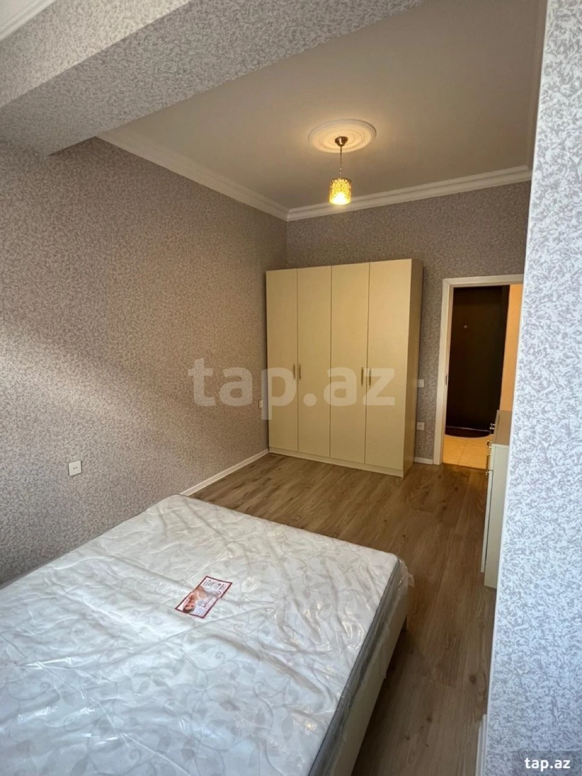 Kirayə verilir 2 otaqlı yeni tikili 82 m²