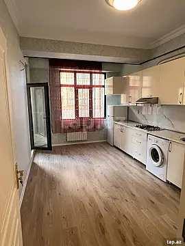 Kirayə verilir 2 otaqlı yeni tikili 82 m²