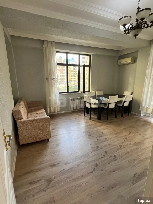 Kirayə verilir 2 otaqlı yeni tikili 82 m²