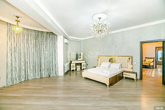 Kirayə verilir 3 otaqlı yeni tikili 136 m²