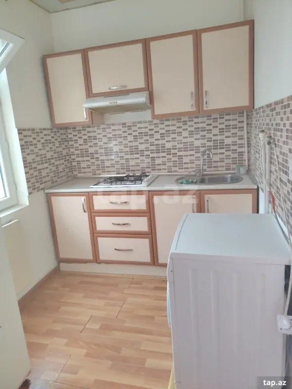 Kirayə verilir 1 otaqlı mənzil 42 m²