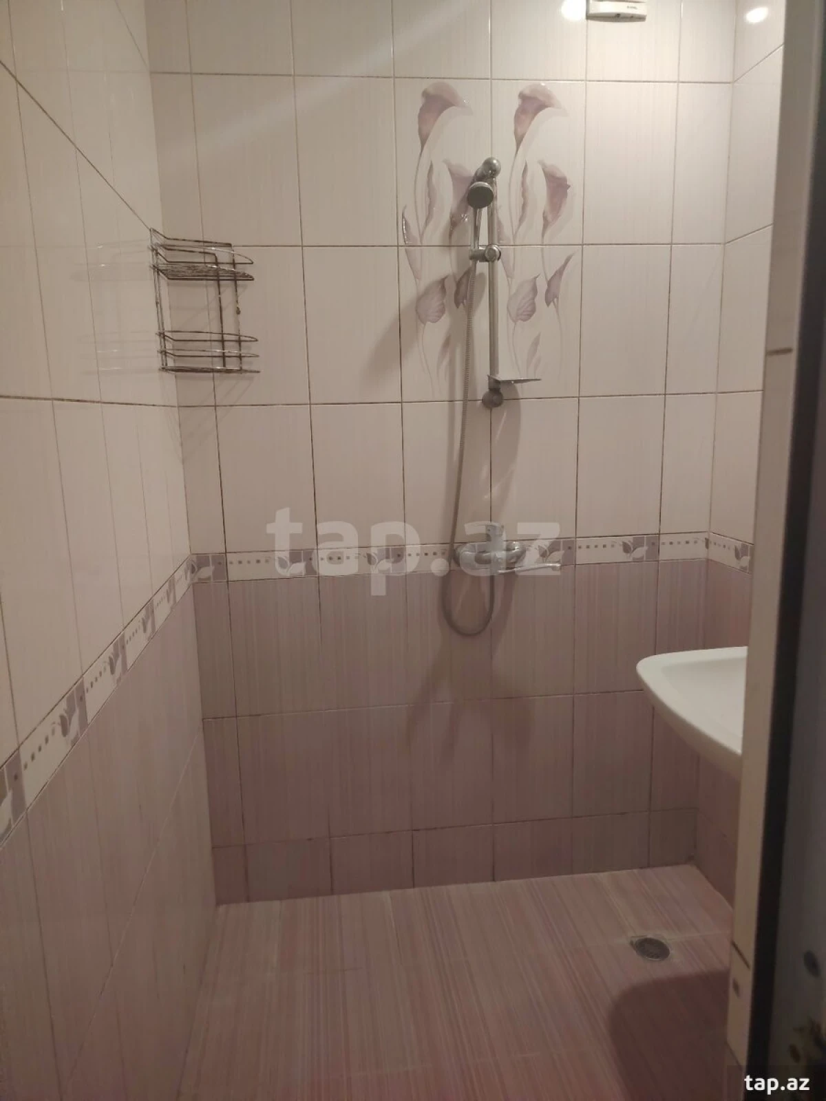 Kirayə verilir 1 otaqlı mənzil 42 m²