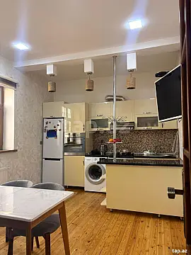 Satılır 4 otaqlı həyət evi 10 m²