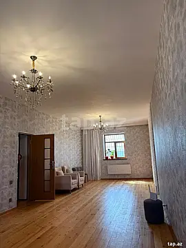 Satılır 4 otaqlı həyət evi 10 m²