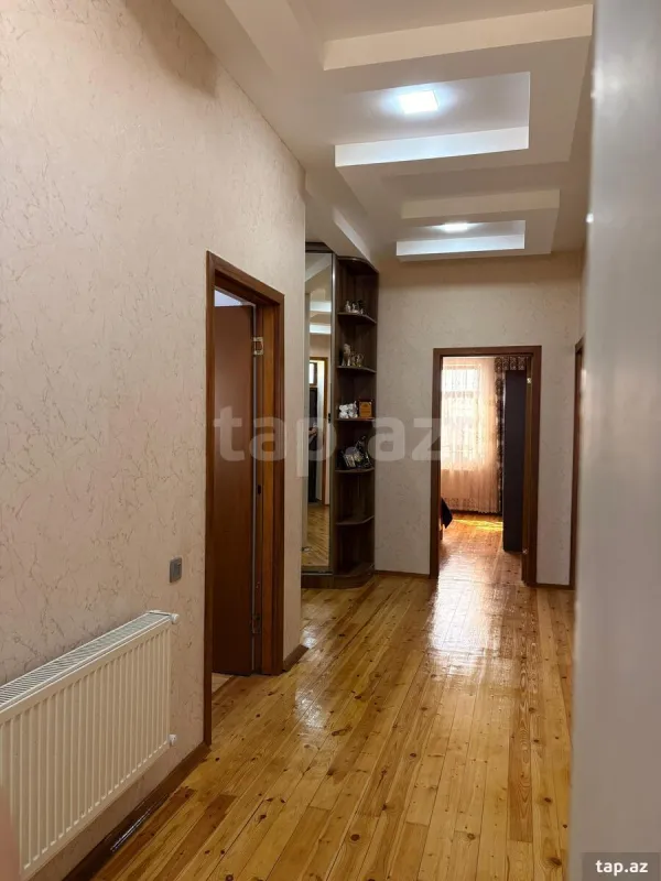 Satılır 4 otaqlı həyət evi 10 m²