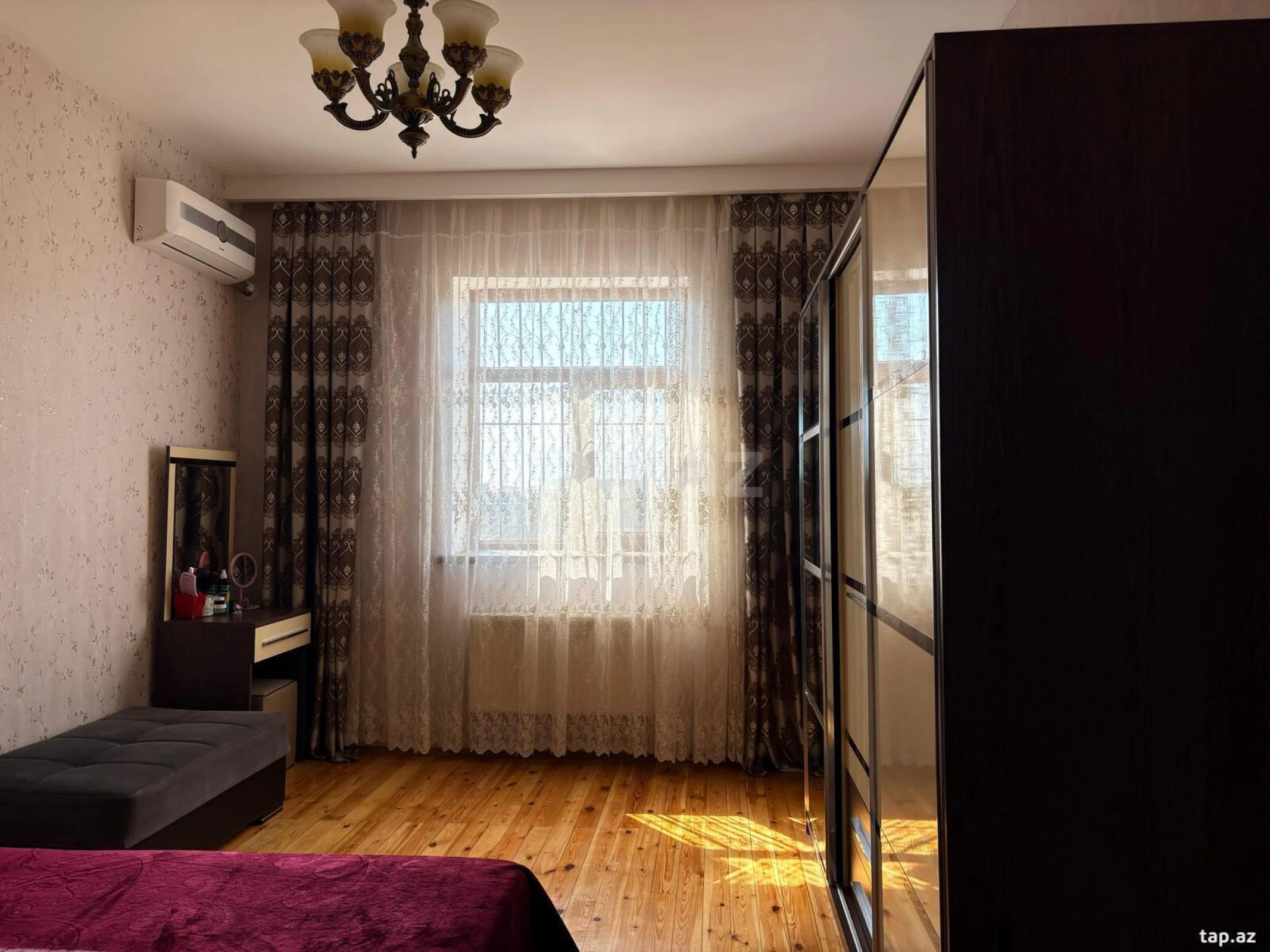 Satılır 4 otaqlı həyət evi 10 m²