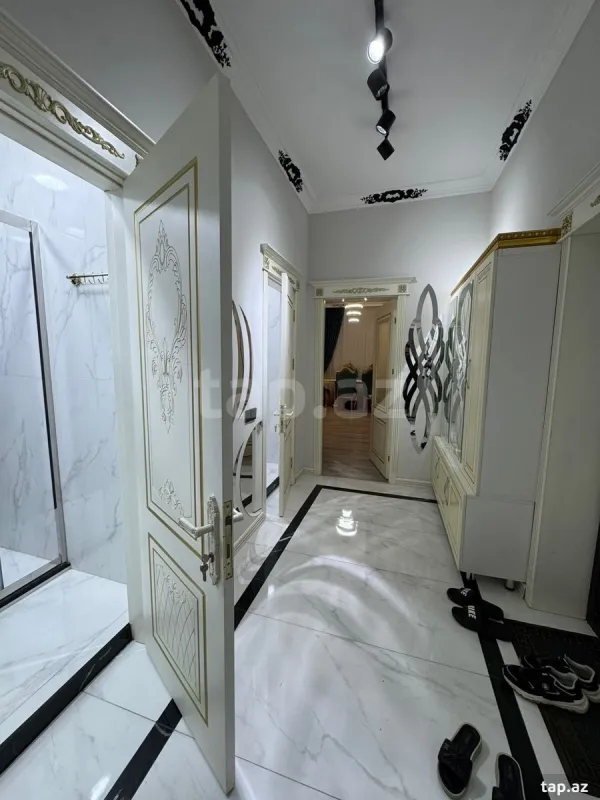 Satılır 2 otaqlı yeni tikili 80 m²