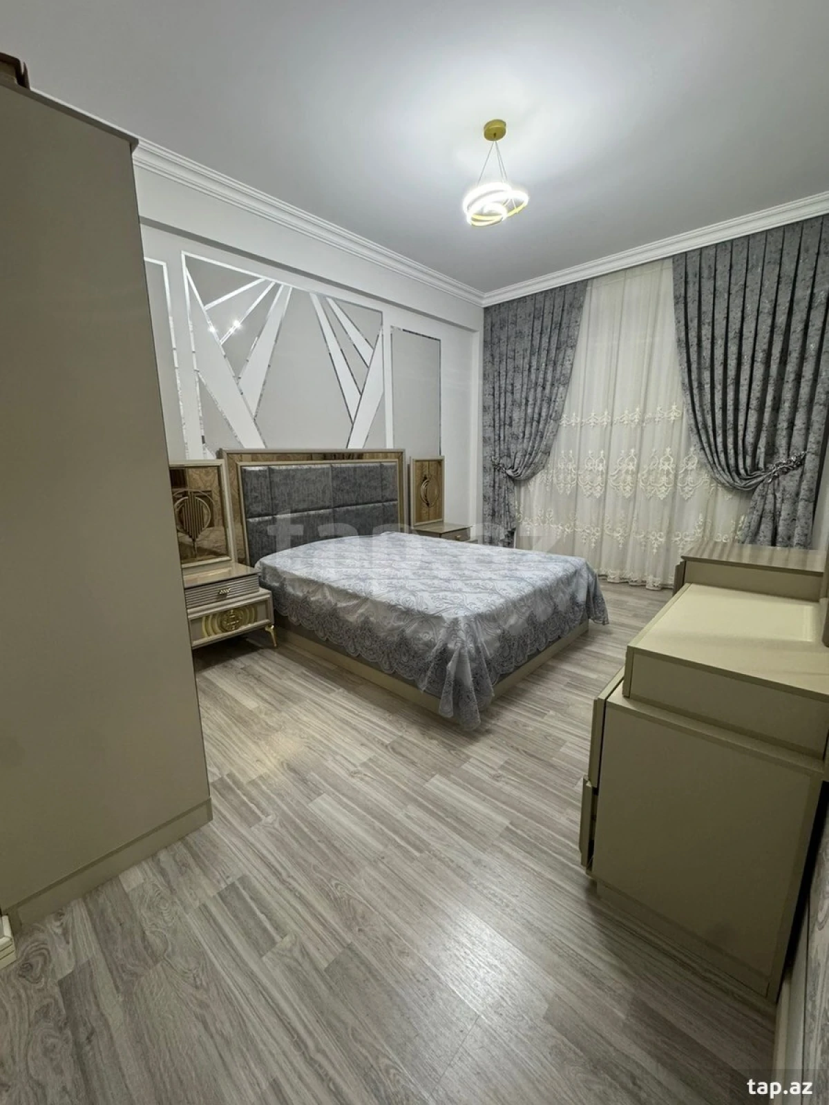 Satılır 2 otaqlı yeni tikili 80 m²