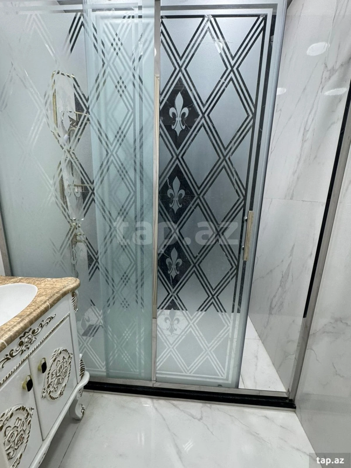 Satılır 2 otaqlı yeni tikili 80 m²