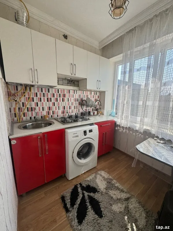 Satılır 1 otaqlı mənzil 38 m²