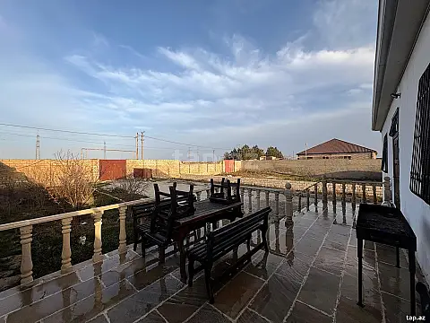 Satılır 4 otaqlı həyət evi 144 m²