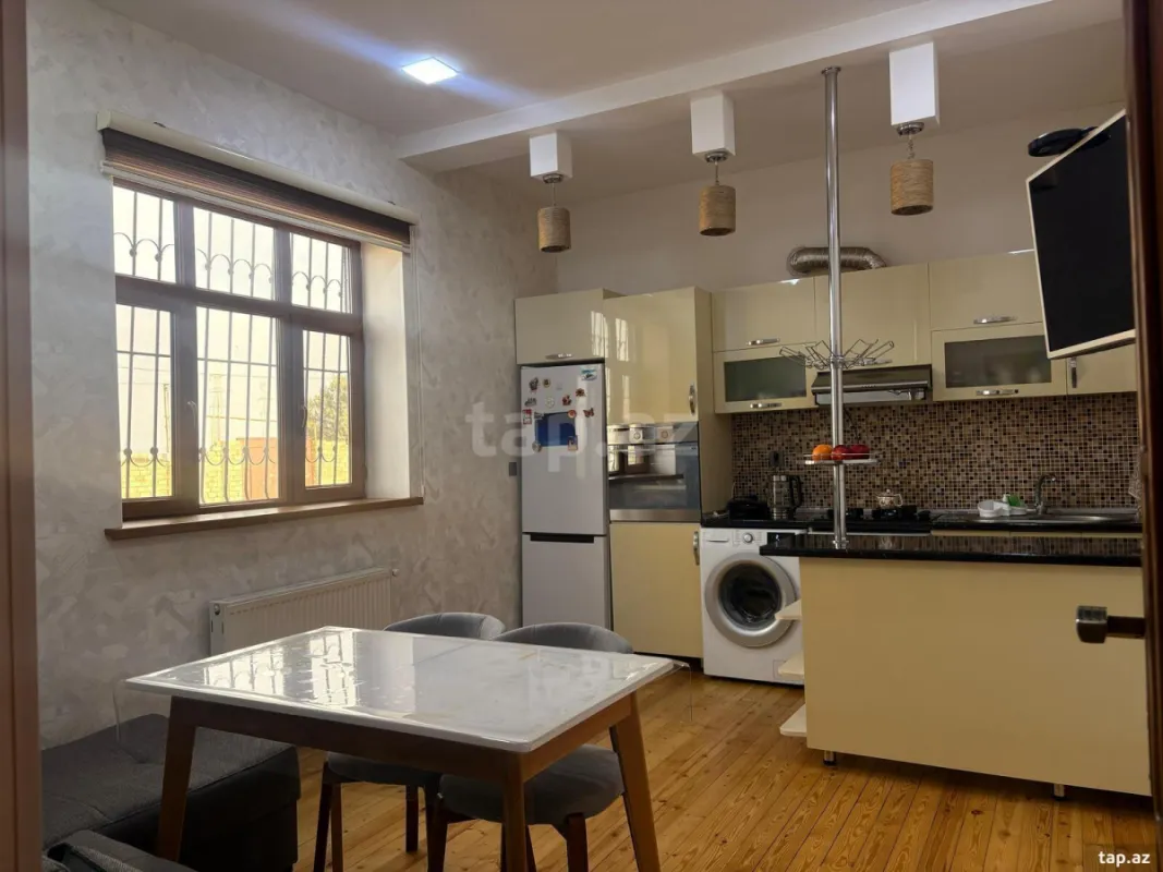 Satılır 4 otaqlı həyət evi 144 m²