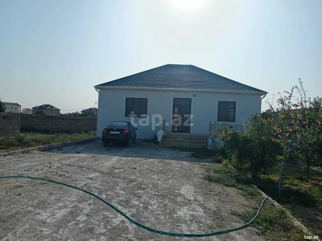 Satılır 4 otaqlı həyət evi 144 m²