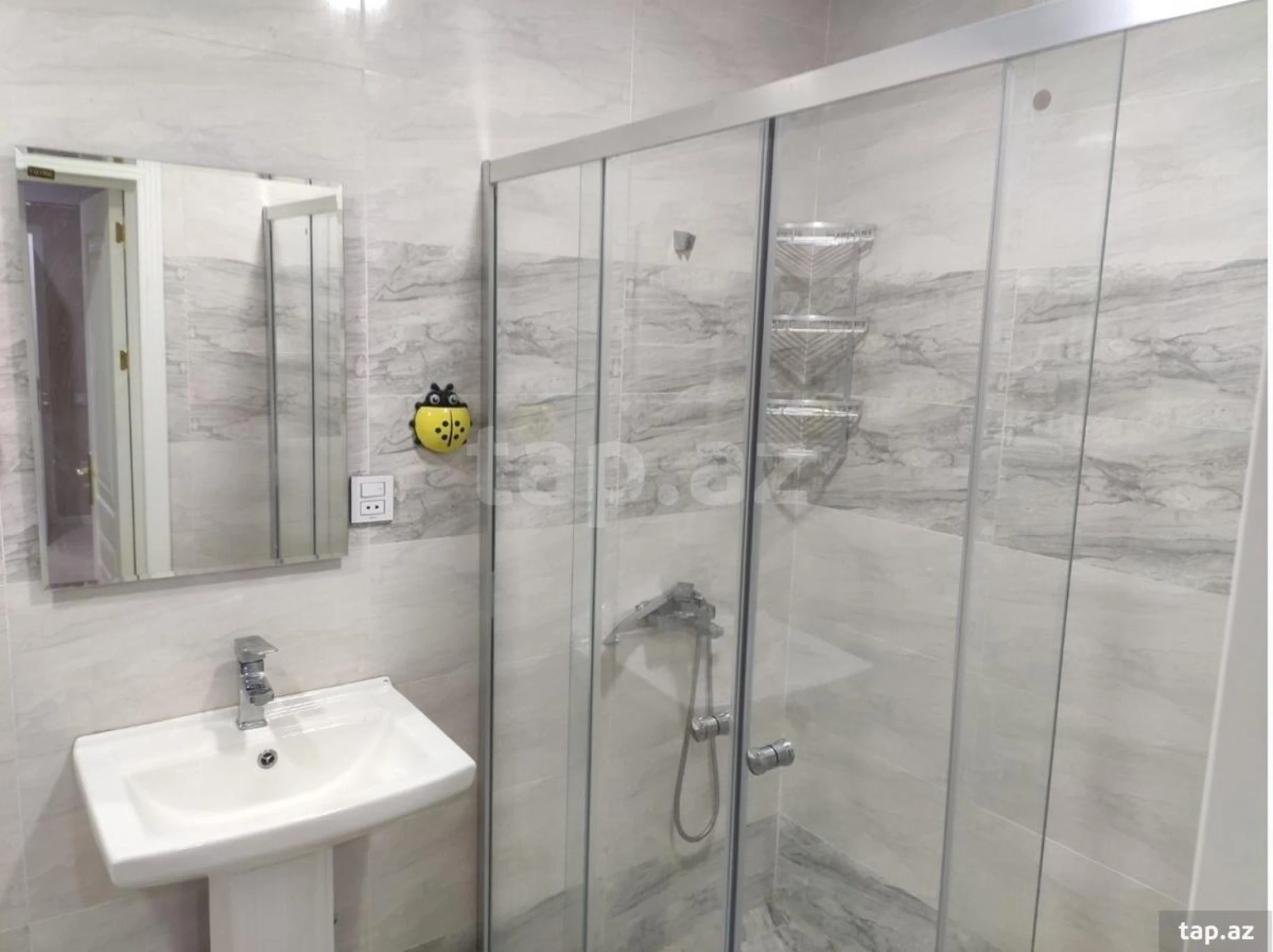 Satılır 2 otaqlı yeni tikili 66 m²