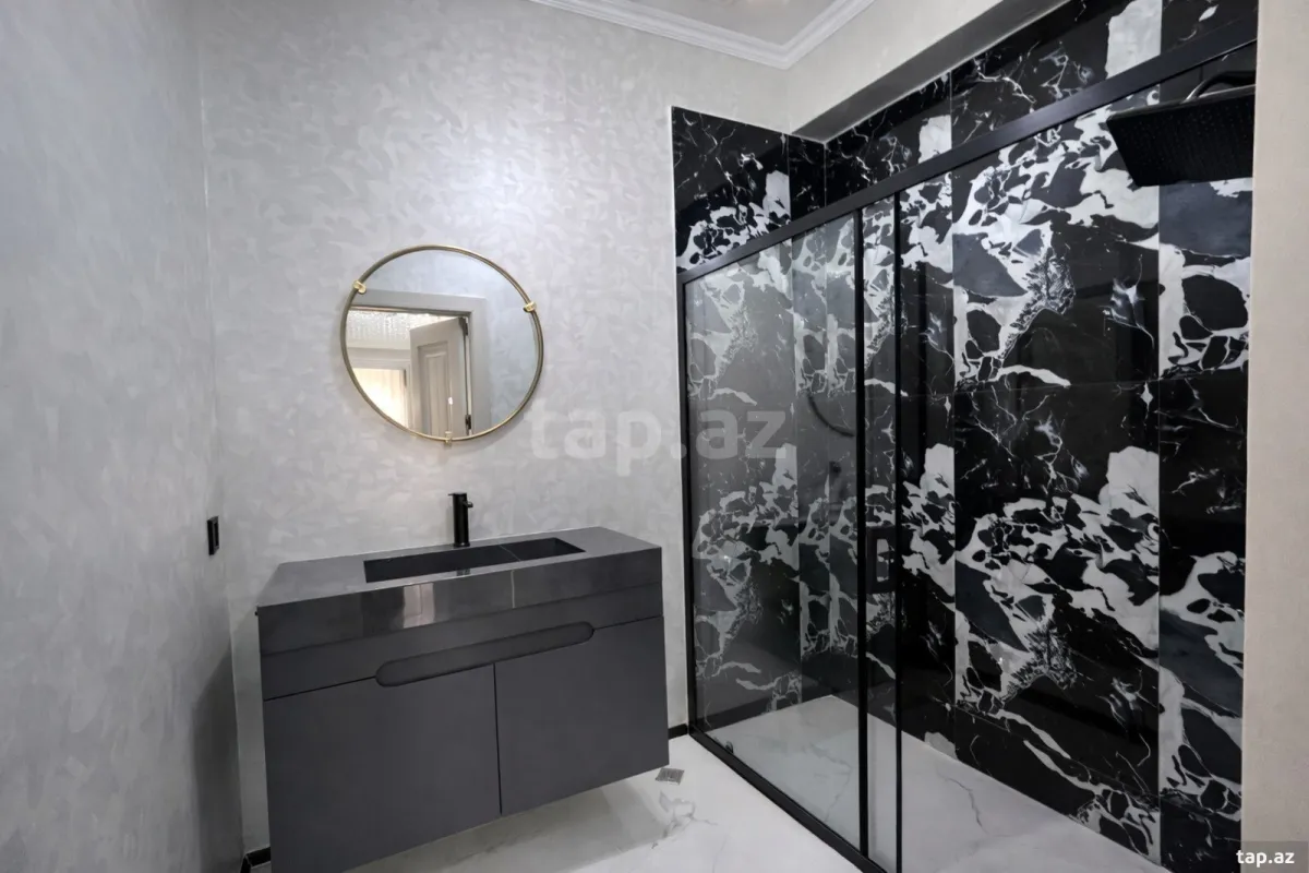 Satılır 3 otaqlı yeni tikili 135 m²