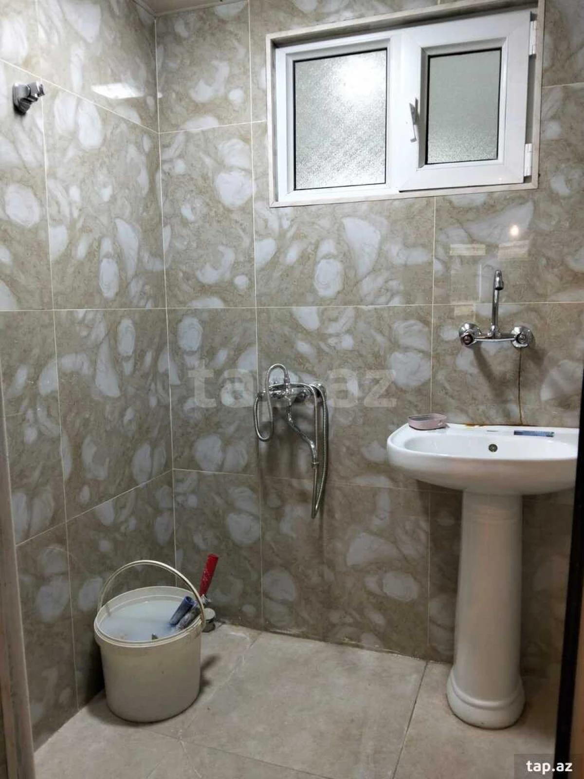 Satılır 3 otaqlı mənzil 60 m²