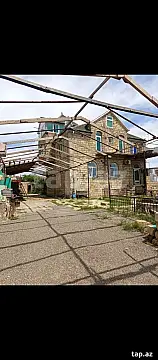 Satılır 11 otaqlı həyət evi 300 m²