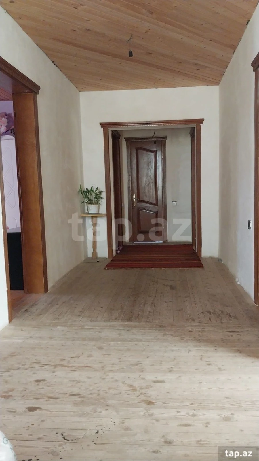 Satılır 11 otaqlı həyət evi 300 m²