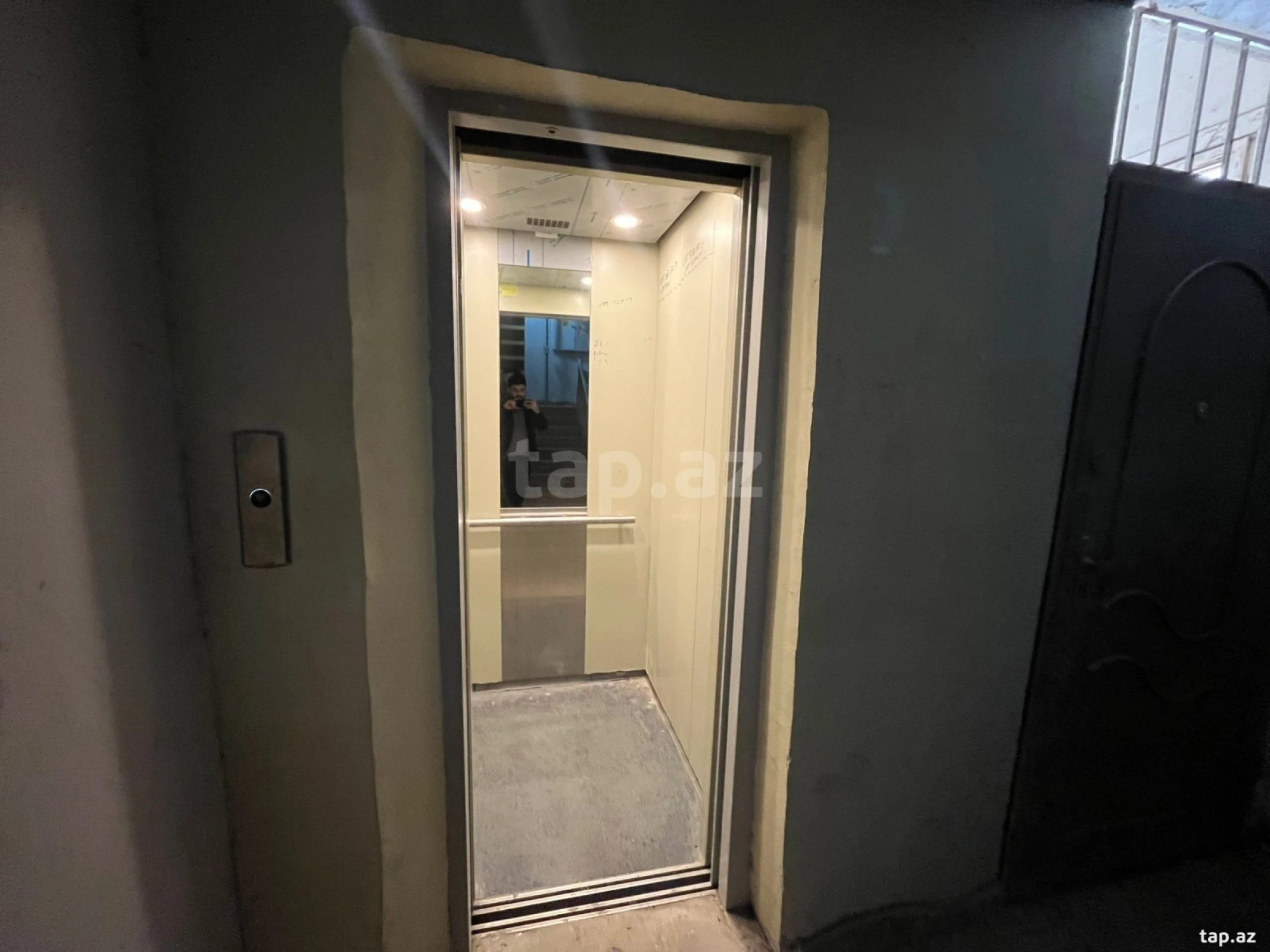 Satılır 3 otaqlı mənzil 85 m²