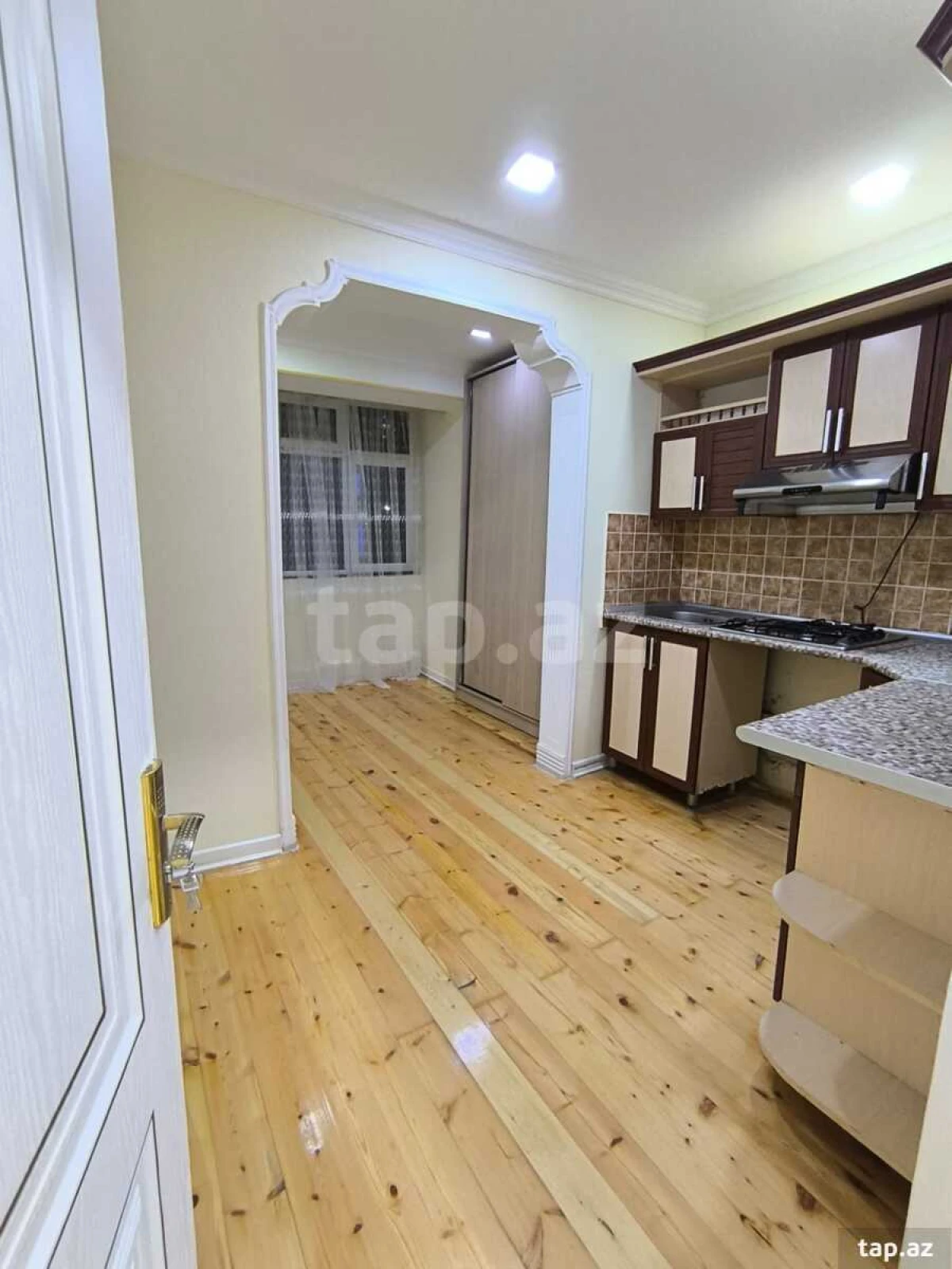 Kirayə verilir 2 otaqlı mənzil 60 m²