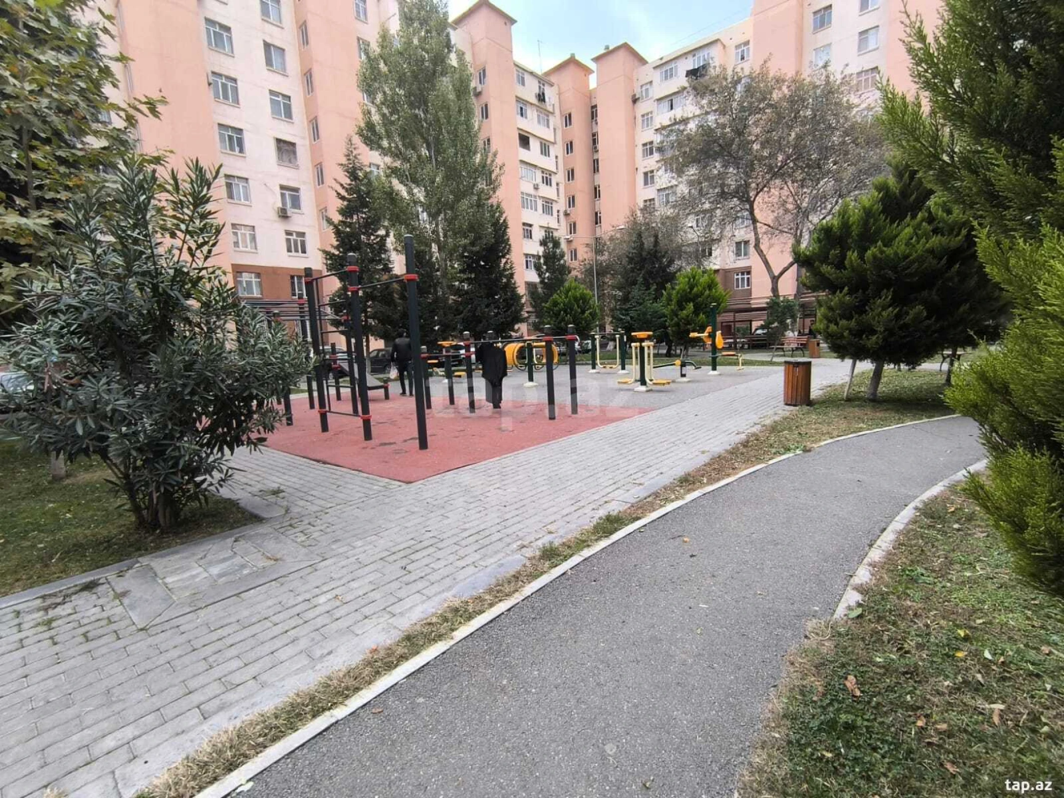 Kirayə verilir 2 otaqlı mənzil 60 m²
