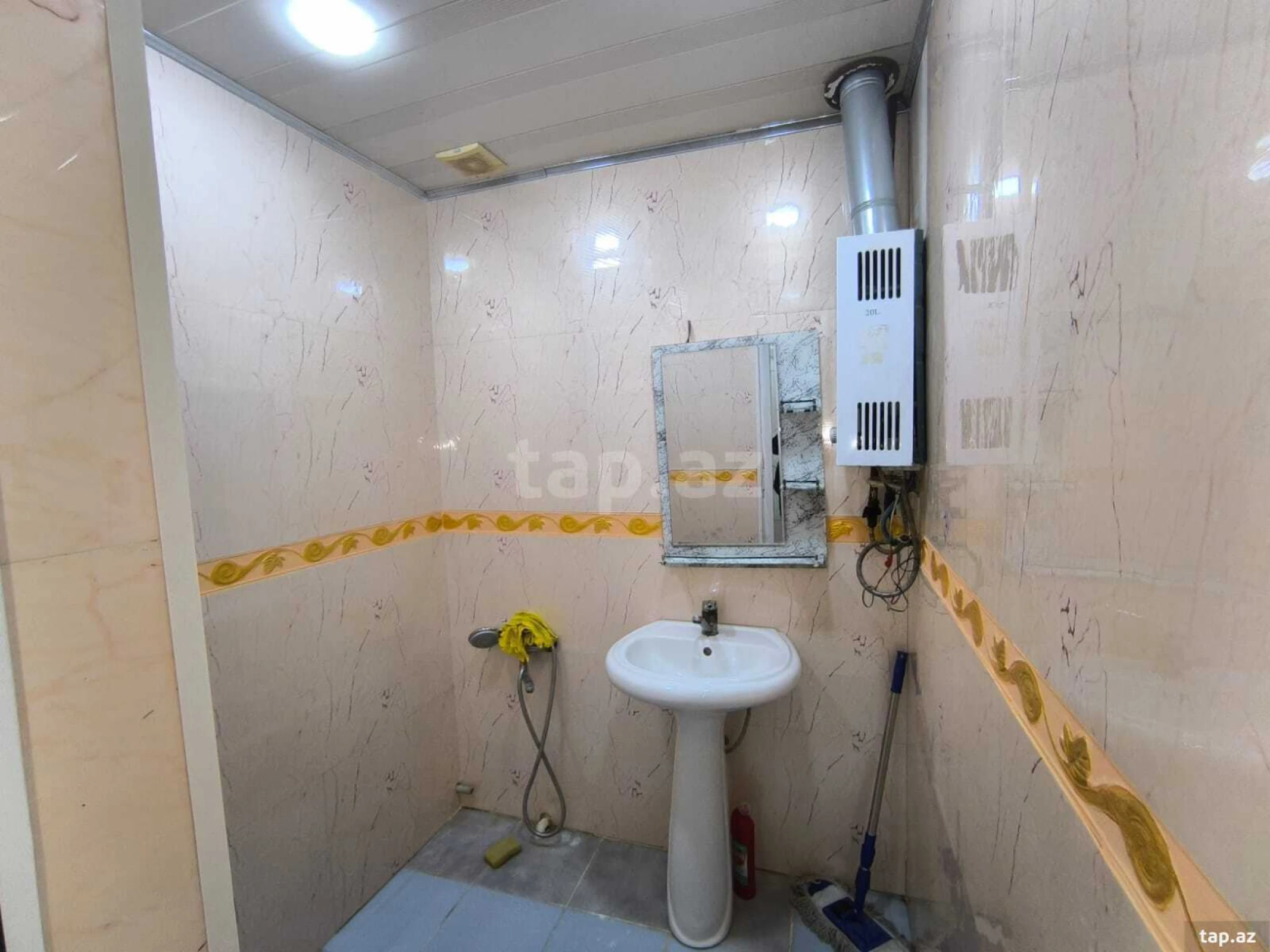 Kirayə verilir 2 otaqlı mənzil 60 m²