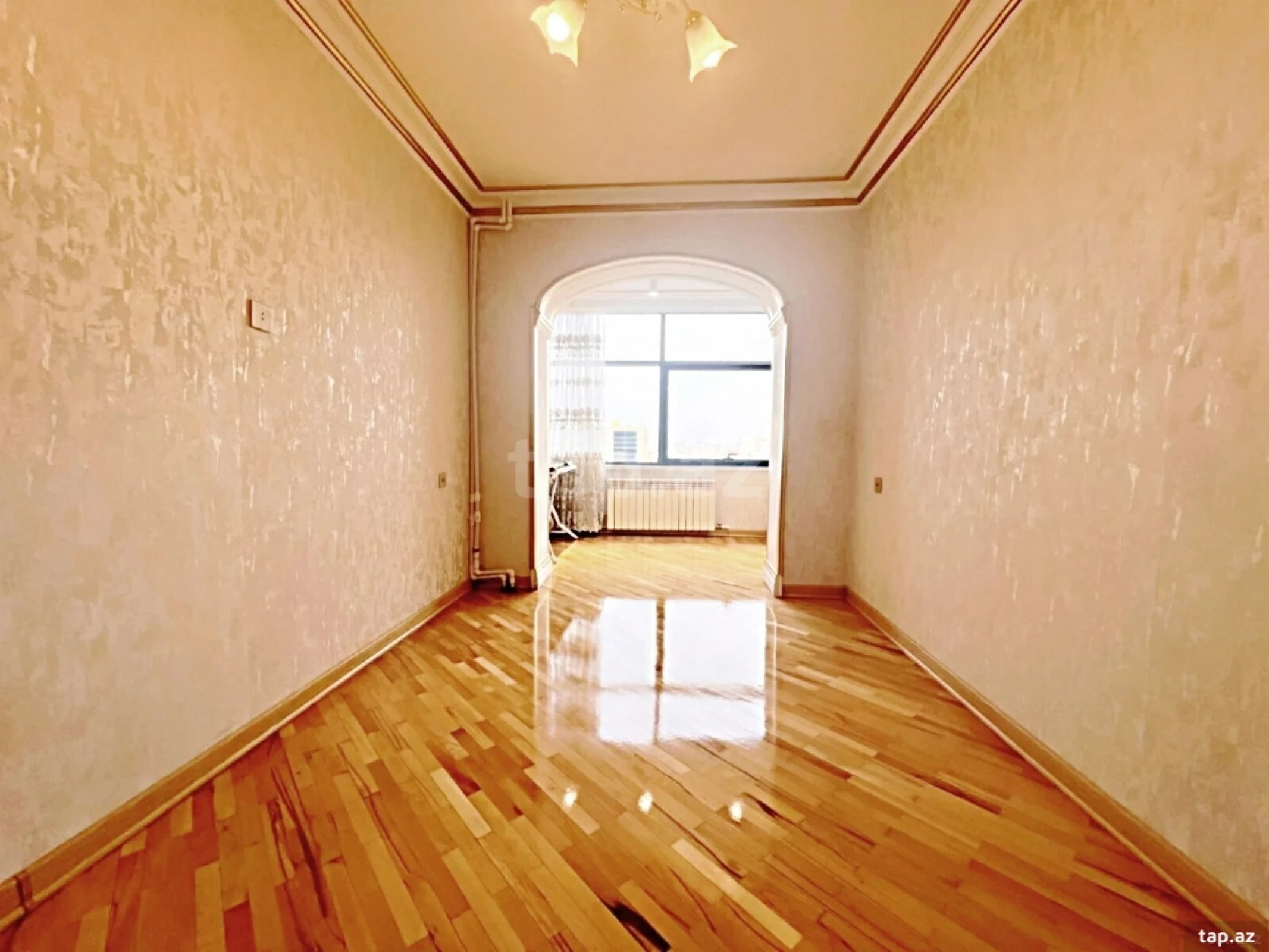 Satılır 2 otaqlı mənzil 67 m²