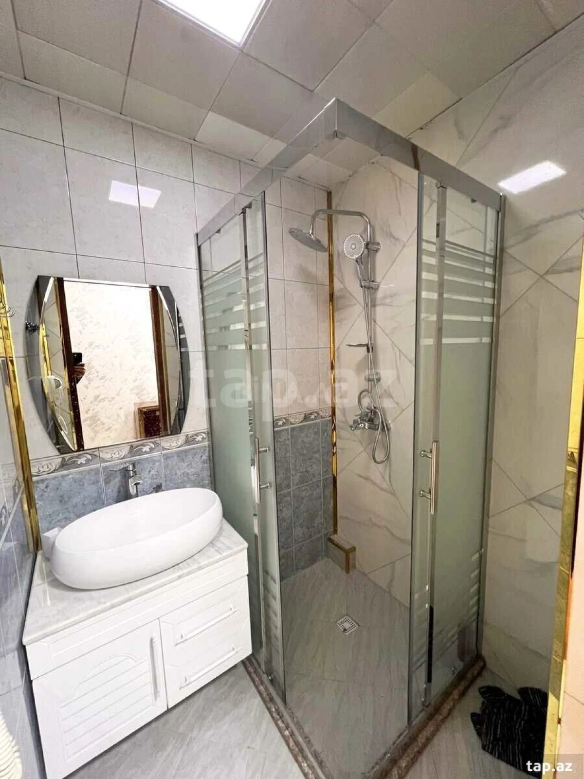 Satılır 2 otaqlı mənzil 67 m²