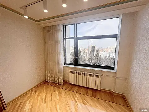 Satılır 2 otaqlı mənzil 67 m²
