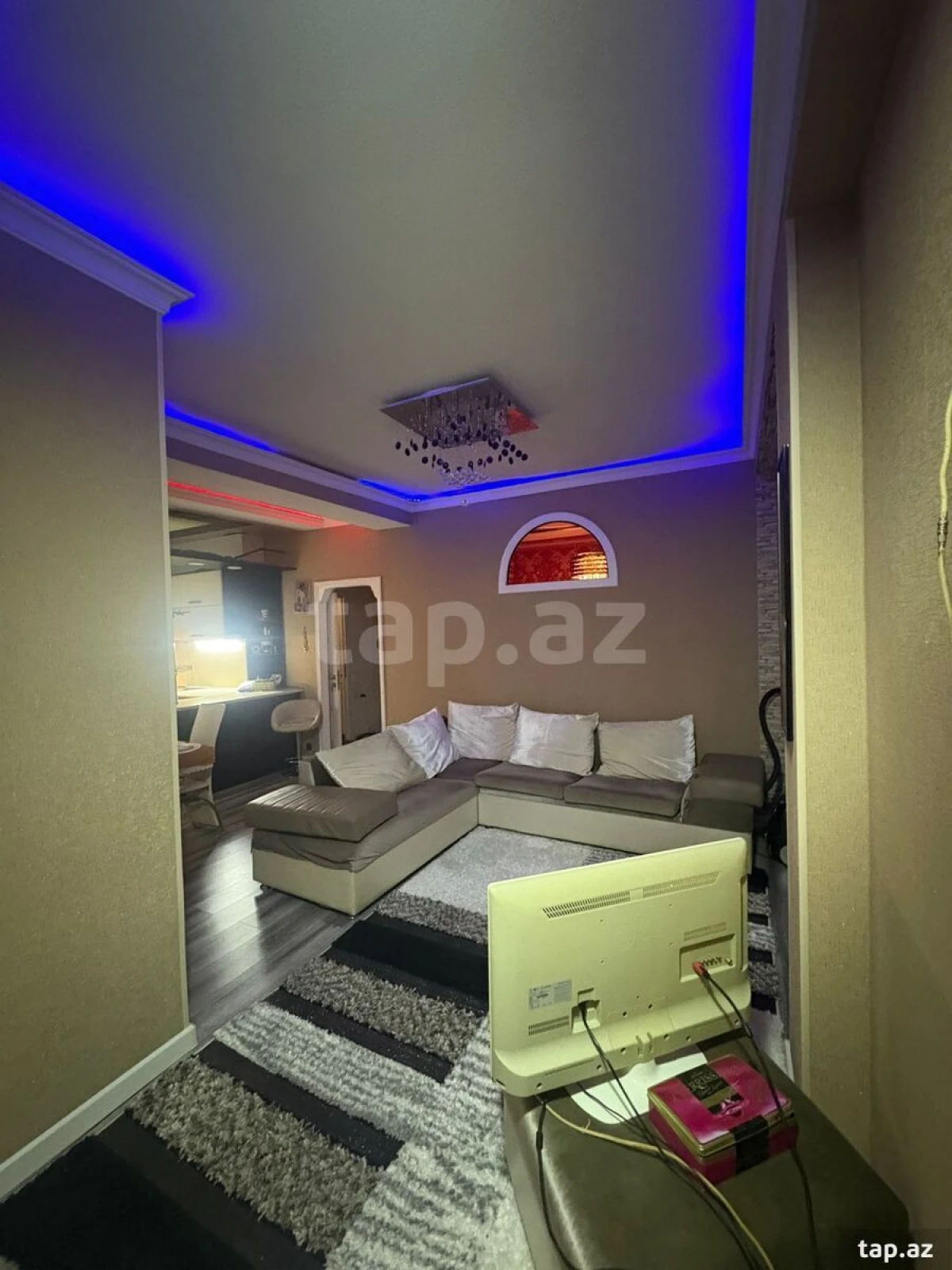 Kirayə verilir 2 otaqlı yeni tikili 60 m²