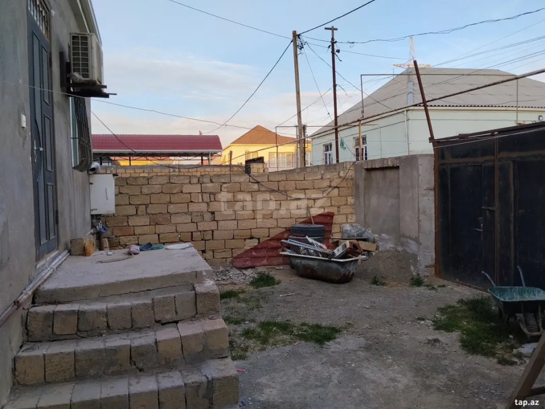 Satılır 4 otaqlı həyət evi 100 m²