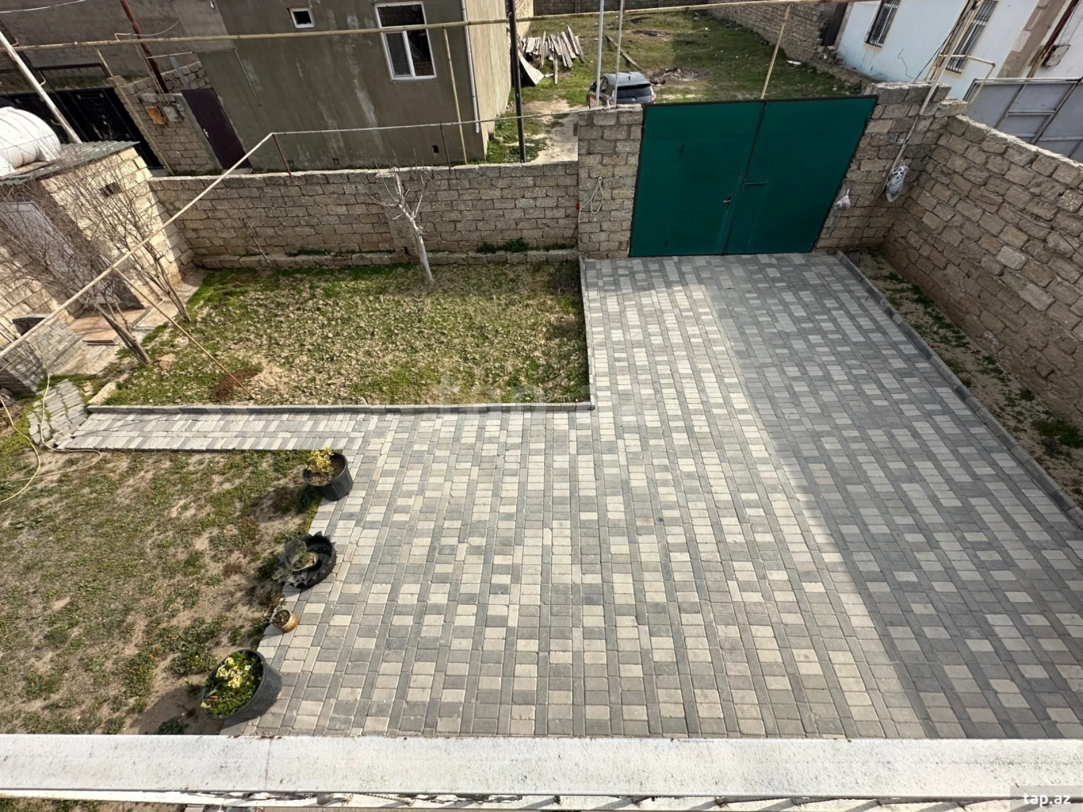 Satılır 5 otaqlı həyət evi 150 m²